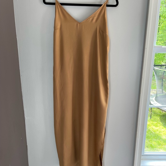 NWT Satin Smocked MIDI Slip dress Multiple sizes color Nude Acacia - Picture 3 of 10
